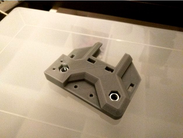 Reinforced 3 Wheel X Carriage with Microswitch by darxkies