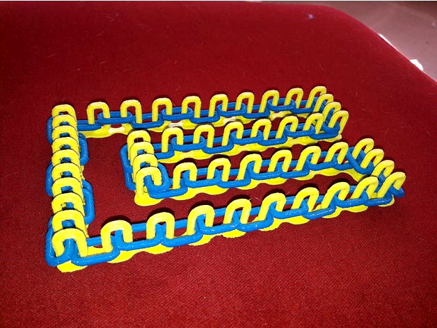Medium chain - alternating coloured links by sclarkee