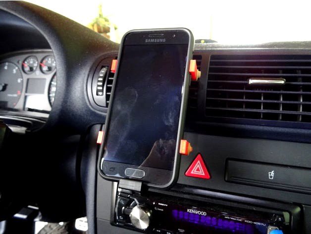 Universelle Kfz Smartphone Halterung by mattfi