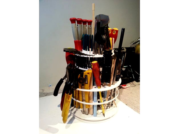 Rotating Tool Stand by Kanata