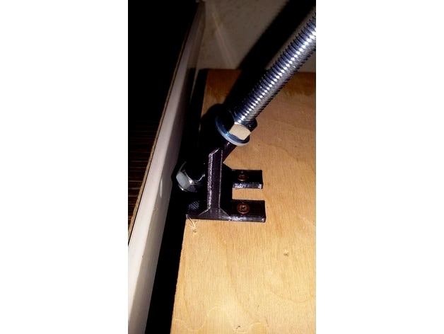 Anet A8 diagonal reinforcement base by AlbertoPigazzi