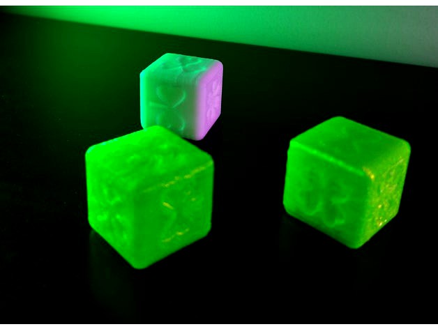 Shamrock Dice by QuantumZ