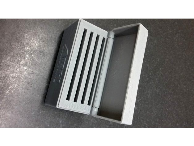 Hinged Parallel Box by ahaywood24