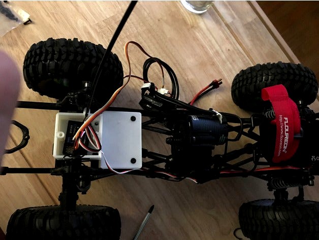 Axial SCX10 radio box and ESC mount by ieatdrt