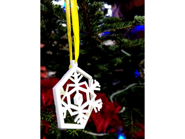 Spinning snowflake by LePiggy