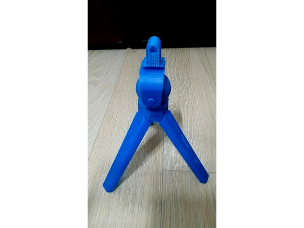 Mini Tripod to be printed apart and be assambled by bghae