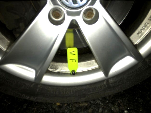 Tyre tags for car wheels by bonaur