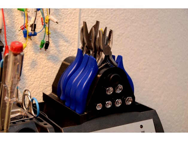 Plier holder for Toolcraft soldering station by FSchwander