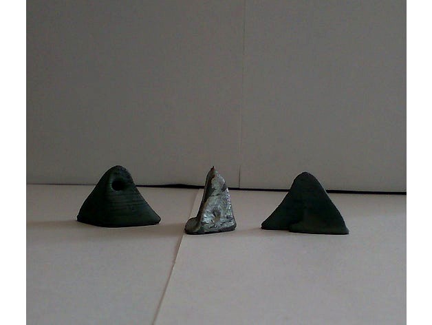 Sharp stone by Jaenne