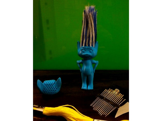 Troll sewing by Jaenne