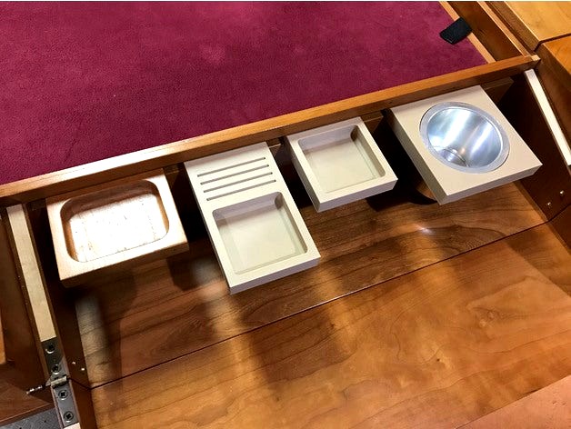 Geek Chic Table Rail Accessories by joseanes