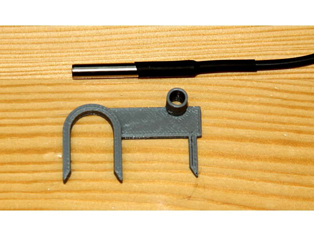 Thermometer mount for floor heating by techniczny