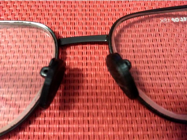 Sujeción gafas con puente de nariz - Fixing glasses with nose bridge by viteriker