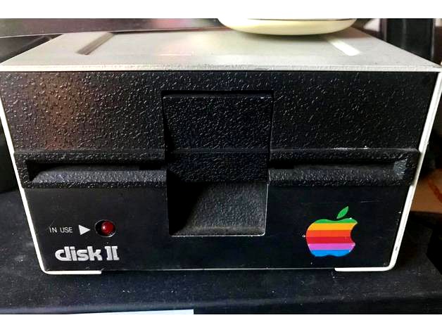 Apple 2e disk II to Mini Mac Case conversion kit parts by BigMrTong