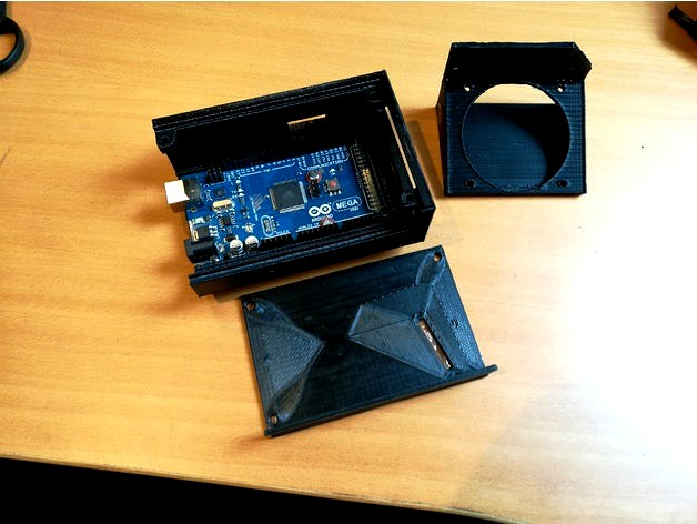 MendelMax Snap on Controller Housing by MarkoVonTronchin