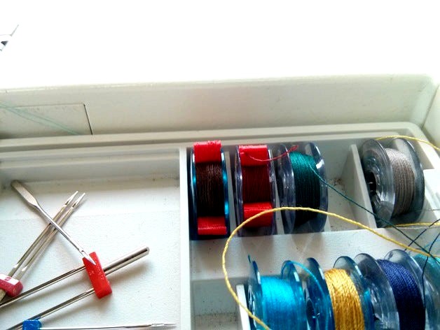Spool tool for sewing machines by lichtzeichenanlage