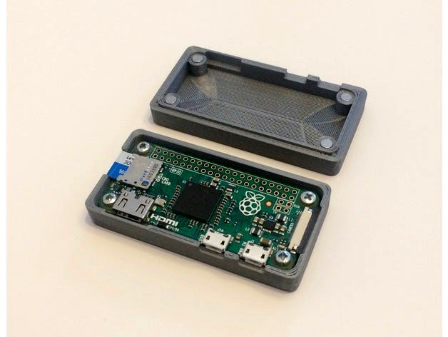 RaspberryPi Zero Case with Magnets by qubit01