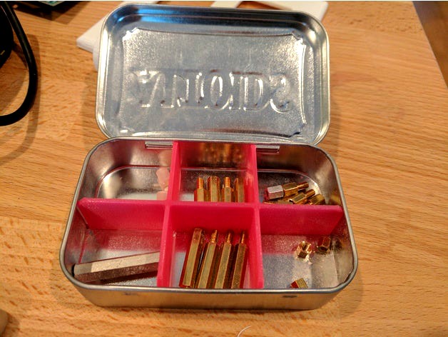 Altoid organizer by eric72holland