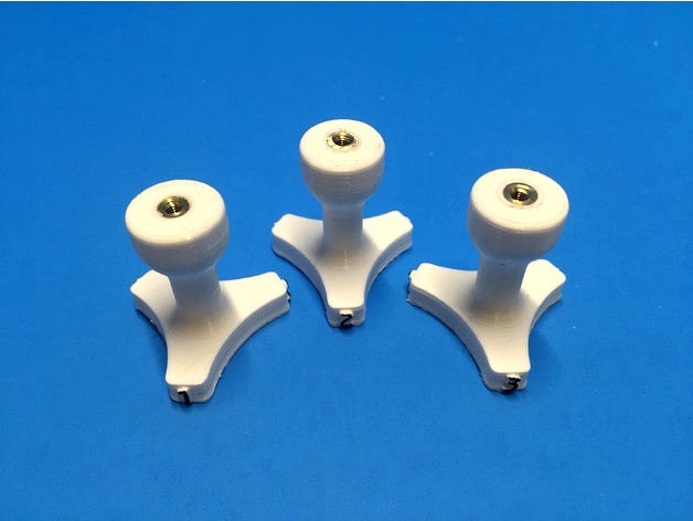 Da Vinci 1.0 Bed leveling thumbscrews numbered by NAK3DDesigns