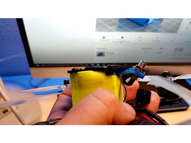 AK185 Soporte Antena para Tramp by ixiliar