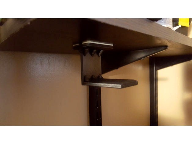 Headphone Holder by CommonPause