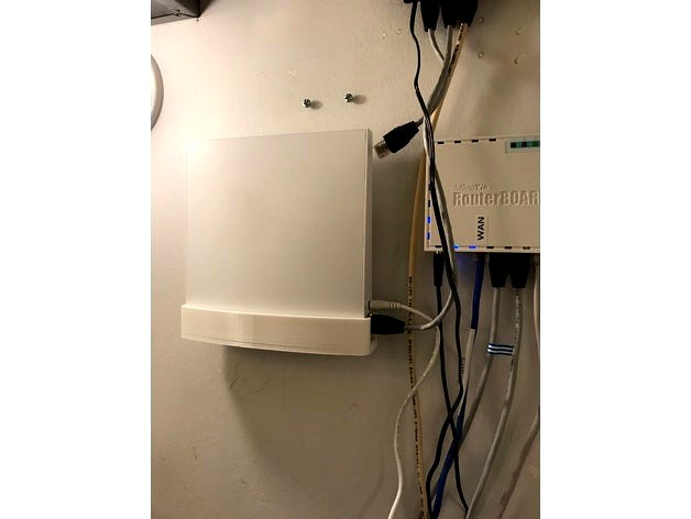 Wink Hub 2 Wall Mount by enkoopa