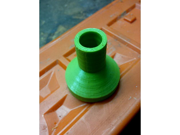 Funnel for oil filling chain saw by orpegam