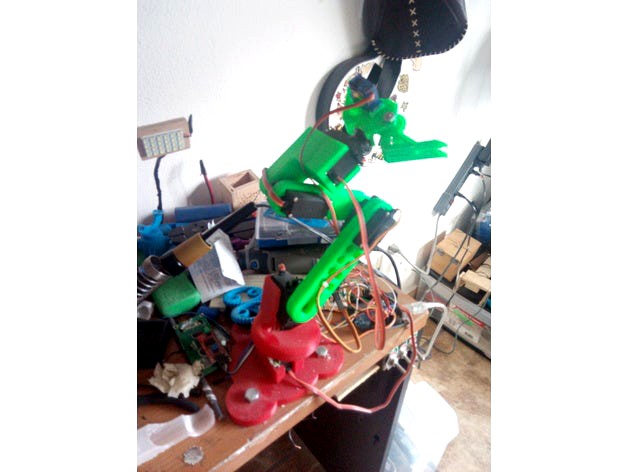 robotic arm (arduino) by goncastorena