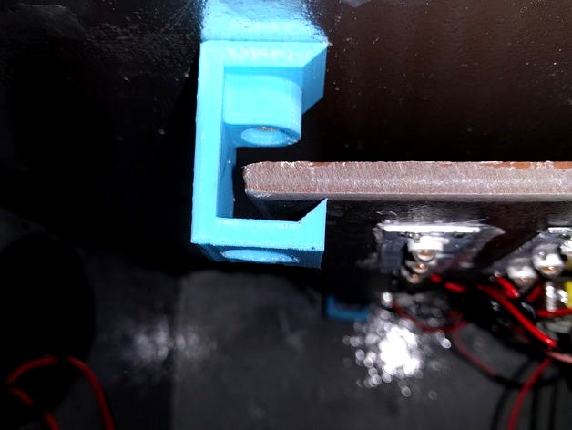 Underside Bracket by GrannyKin