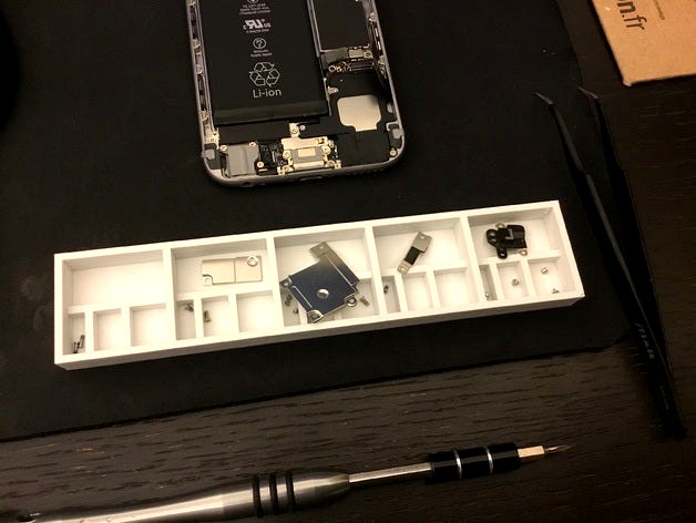 Tiny Electronics Workspace by hasseily