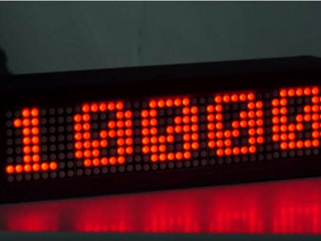 Box for 5 MAX7216 Dot Matrix Modules by spiessa