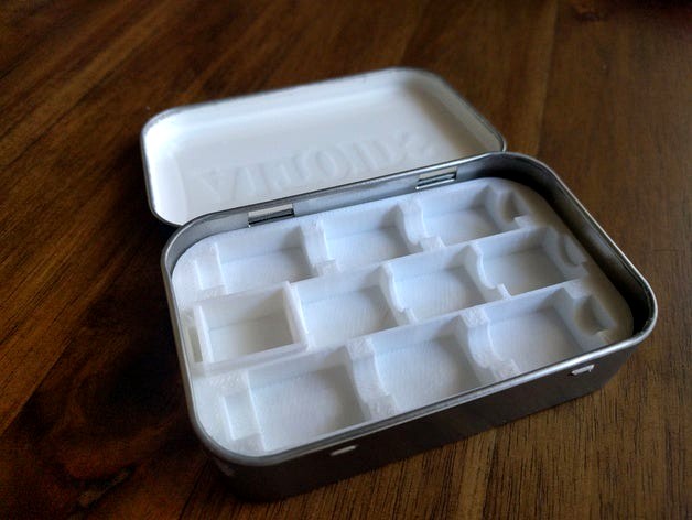 Altoids Tin Paint Palette and Pans by hakmo