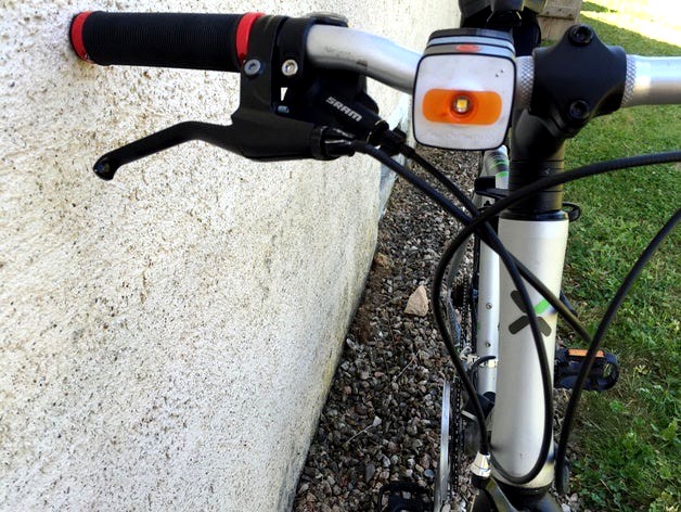Bike handlebar mount for CLIC hike light by loumgg