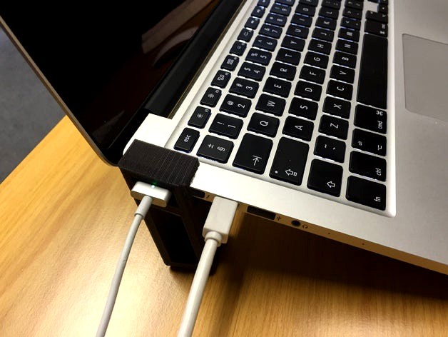 Macbook Pro Retina 13" Stand by glennZA