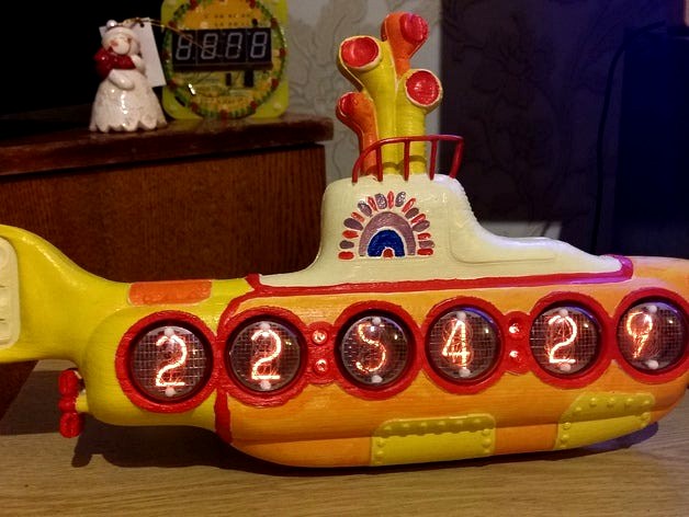 Yellow Submarine Nexie clock IN-4 lamp by shura2000