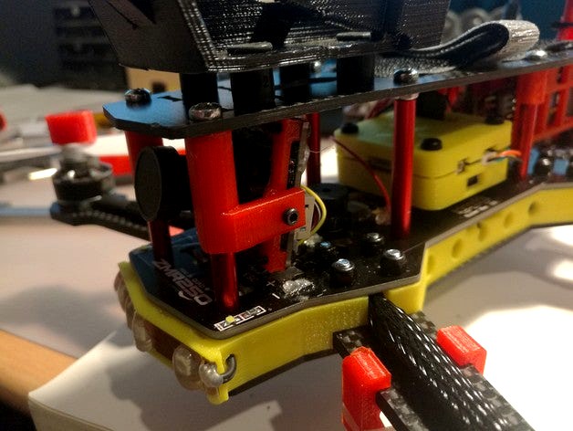 Angle ajustable pour cam FPV (FPV cam Tilt) by Tolimad