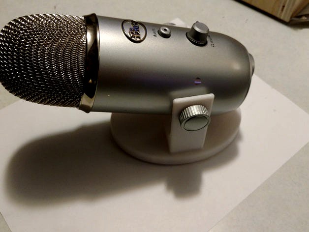 Blue Yeti low profile stand by kirkendsley