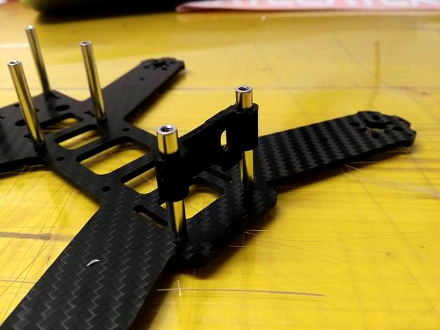 Lisam 210 - holder for tbs unify pro antenna socket by MichiP