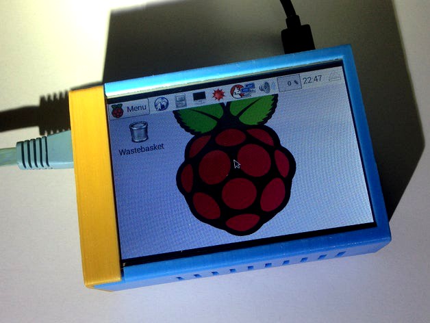 Raspberry Pi with 3.5 TFT LCD Touch Screen Case by Rexchen