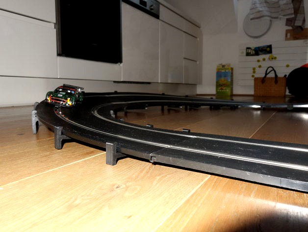 Banked curve support for slot car Scalextric 1:32 by Alibaba5010