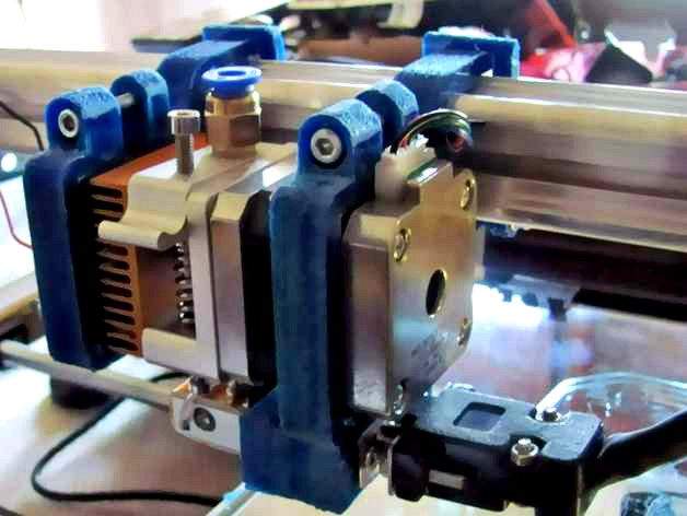 3Drag/K8200 Fast-clamp mounting for MK8 extruder by sillano