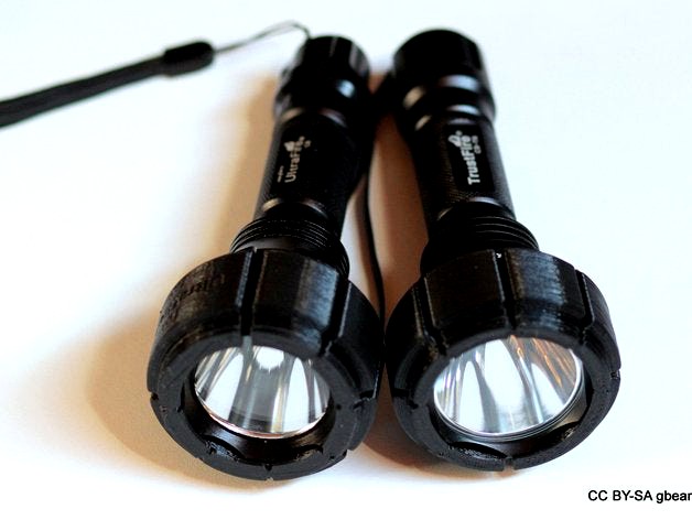 Adapter for C8 flashlights by universalist