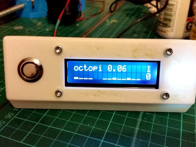 Raspberry Pi LCD2USB and off switch case by CheScott