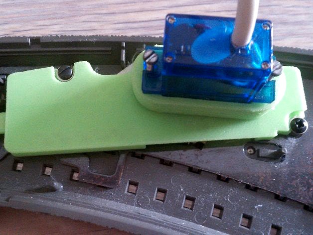 C-rail turnout switch with servo by DylanVanAssche
