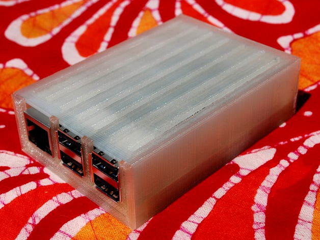 Raspberry Pi 2 Case (OpenSCAD) by gregor