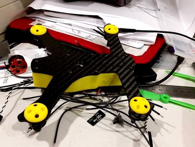 Quad skid for 1306 and 1407 size motors by PeteDee