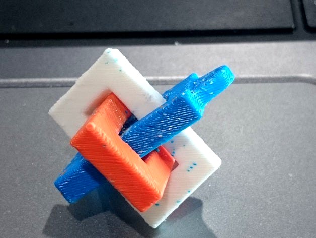 3 colour interlocking cube by bgkdavis