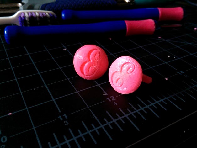 Simple cuff links "E" by ShawnBarry