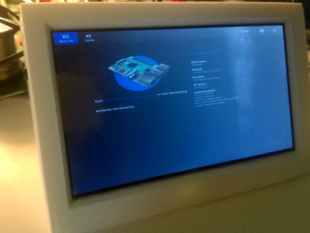 7" LCD desktop stand for Raspberry Pi by toSvenson