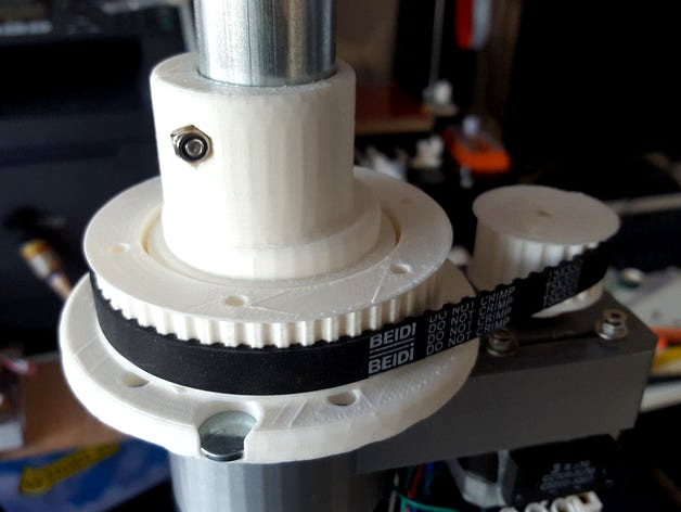 OpenSCAD Parametric Pulleys with mount holes derivative from 16627 by databeestje